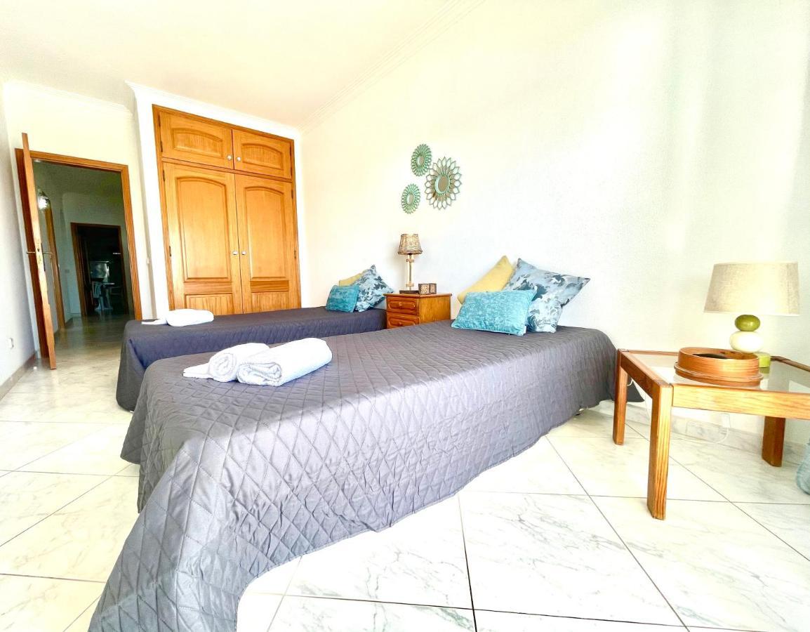 Atlantico View - Beach Front - Quarteira Luaran gambar